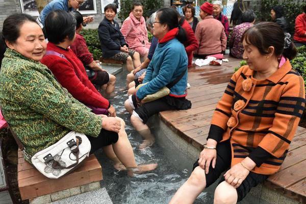 Grounded为什么毒区实验室提交完芯片没有解锁熔炉