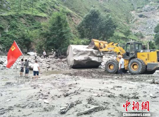 大江湖之苍龙与白鸟偷看练剑怎么选择